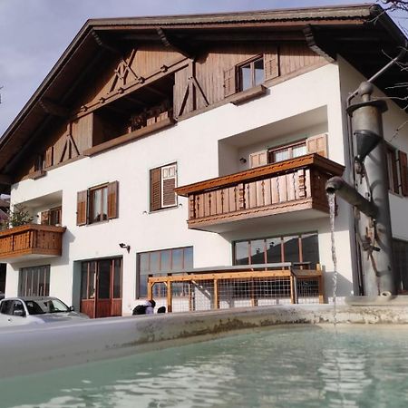 Appartamento Cologna Castelfondo Luaran gambar